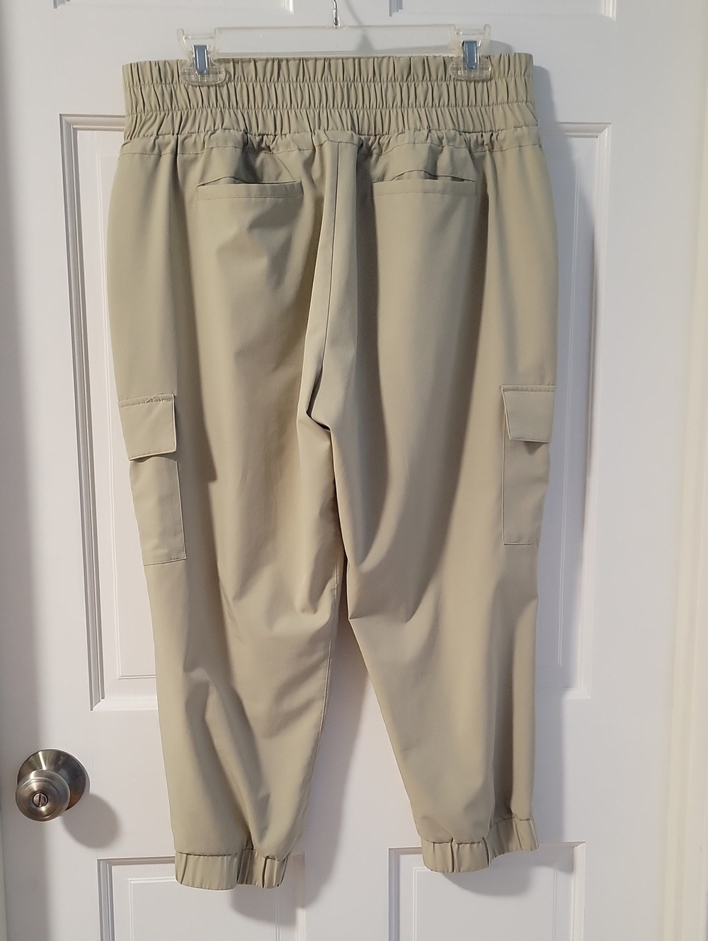 Women' Drawstring Cropoed Cargo Jogger Pants - Tan Size Large - Picture 2 of 12